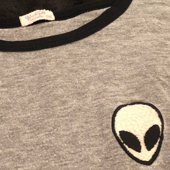 Brandy Melville alien T-shirt - Picture 4 of 4